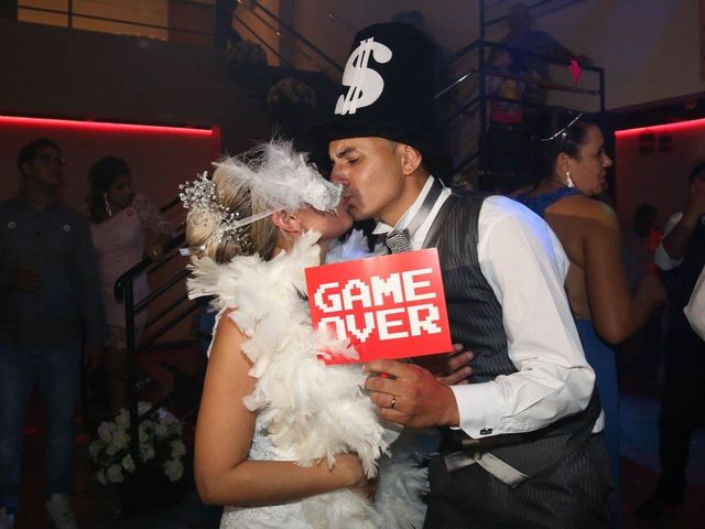 O casamento de Adriano e Jhenifer em Osasco, São Paulo 24