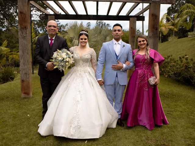 O casamento de Vinícius e Emilly em Mairiporã, São Paulo Estado 30