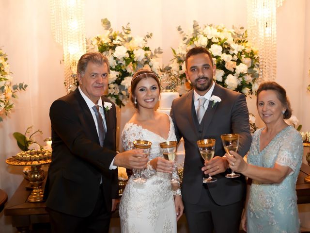 O casamento de Gabriel e Melina em Oliveira, Minas Gerais 73