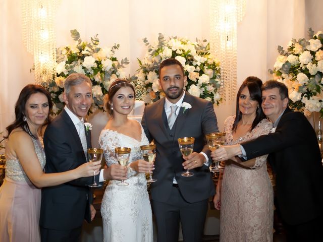 O casamento de Gabriel e Melina em Oliveira, Minas Gerais 74