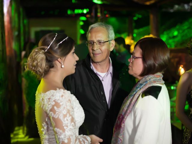 O casamento de Gabriel e Melina em Oliveira, Minas Gerais 79