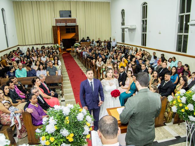 O casamento de Glauberth e Mirella em Muriaé, Minas Gerais 13