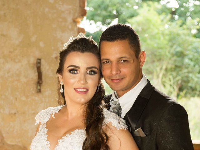 O casamento de Shelton Linquer Naiti Guimarães e Karolyne Camylla Costa Silva Guimarães em Divinópolis, Minas Gerais 7