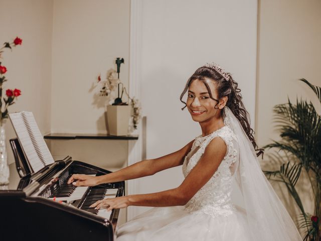 O casamento de Fhelipe e Jessica em São Vicente, São Paulo Estado 35