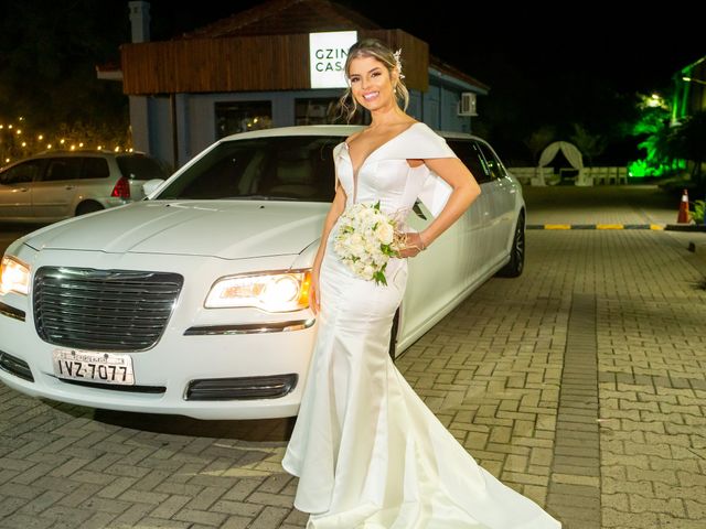 O casamento de Vinícius e Joana em Porto Alegre, Rio Grande do Sul 37