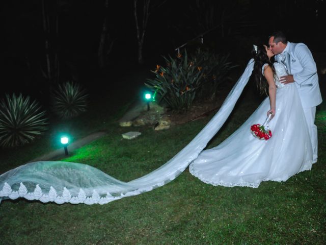 O casamento de Adriano e Caroline em Guarulhos, São Paulo 37