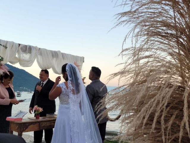 O casamento de Deivson  e Gislene  em São Sebastião, São Paulo Estado 1