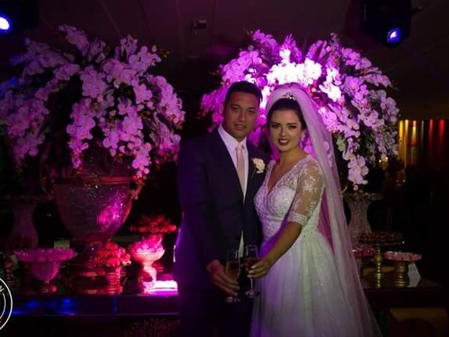 O casamento de Leandro e Larissa em Curitiba, Paraná 27