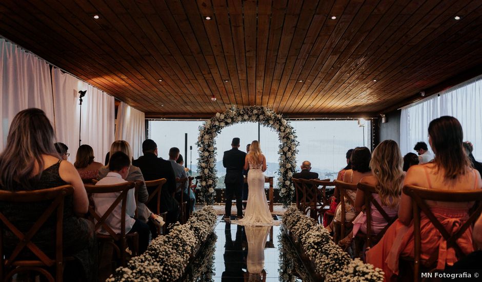 O casamento de Maira e Paulo em Itapema, Santa Catarina