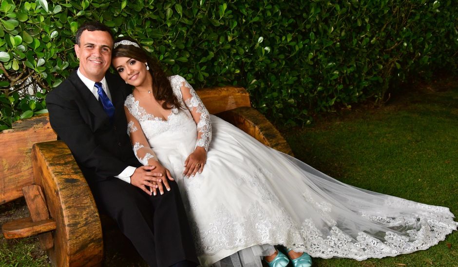 O casamento de Aurélio e Renata  em Caraguatatuba, São Paulo Estado