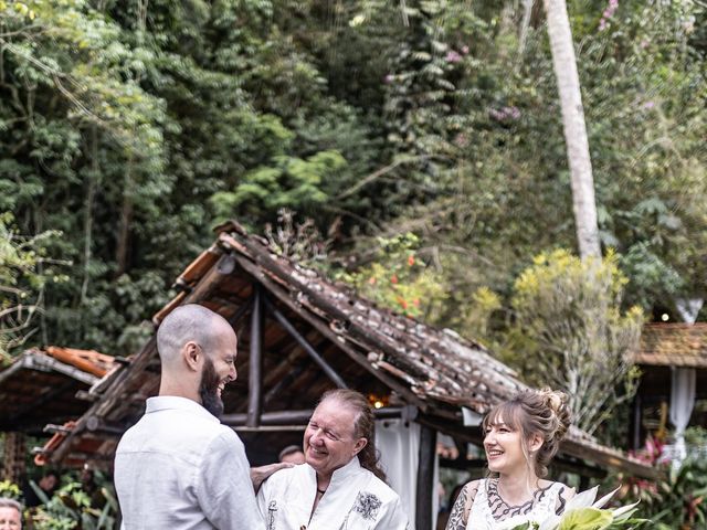 O casamento de Sheena e Vinni em Angra dos Reis, Rio de Janeiro 13