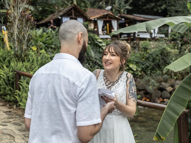 O casamento de Sheena e Vinni em Angra dos Reis, Rio de Janeiro 22