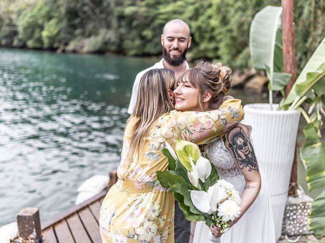 O casamento de Sheena e Vinni em Angra dos Reis, Rio de Janeiro 32