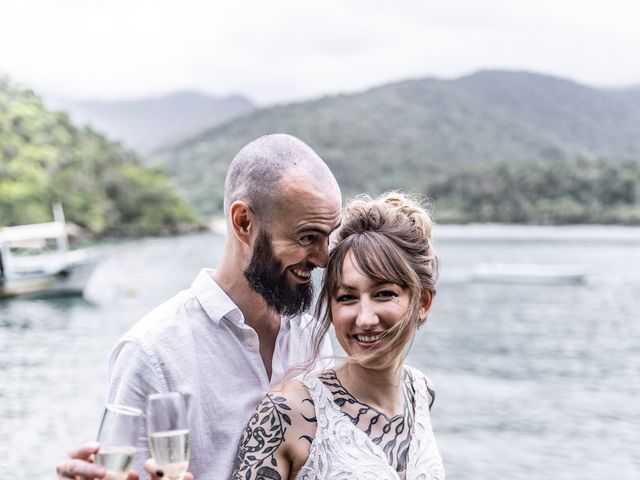 O casamento de Sheena e Vinni em Angra dos Reis, Rio de Janeiro 36