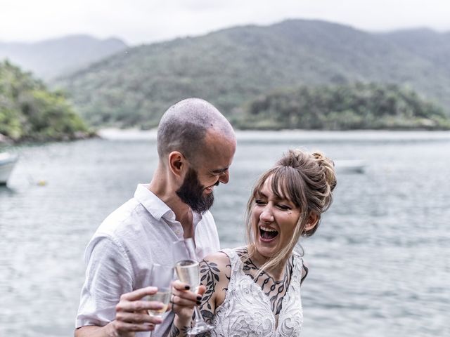 O casamento de Sheena e Vinni em Angra dos Reis, Rio de Janeiro 38