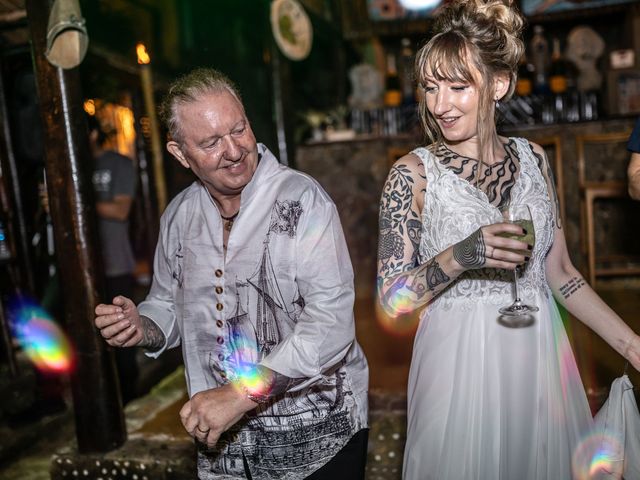 O casamento de Sheena e Vinni em Angra dos Reis, Rio de Janeiro 61