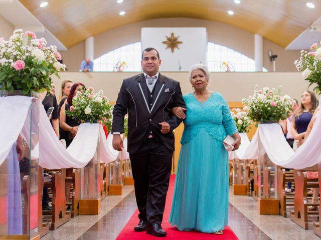 O casamento de Tiago e Kelly em Carapicuíba, São Paulo Estado 41
