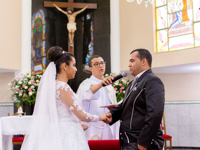 O casamento de Tiago e Kelly em Carapicuíba, São Paulo Estado 58