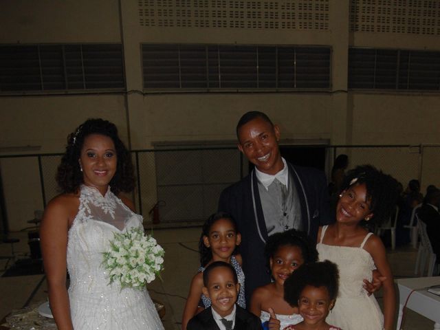O casamento de Roberto e Kelly em Simões Filho, Bahia 18