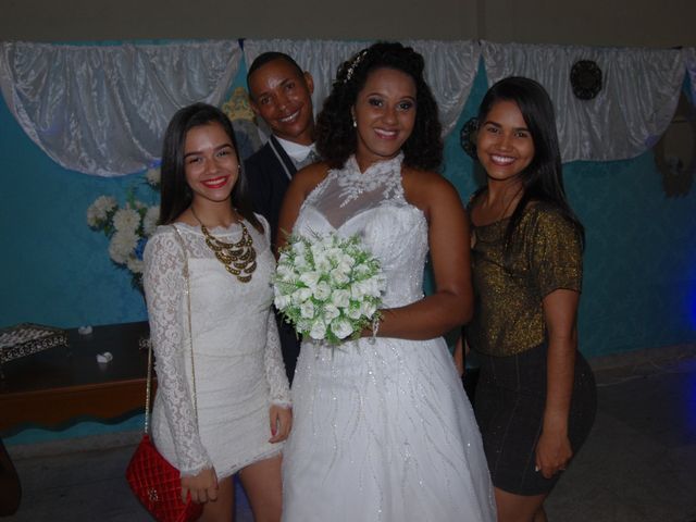 O casamento de Roberto e Kelly em Simões Filho, Bahia 19