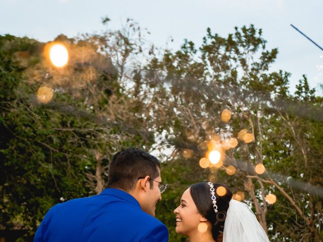 O casamento de Lucas e Larissa em Santo Antônio do Leverger, Mato Grosso 24