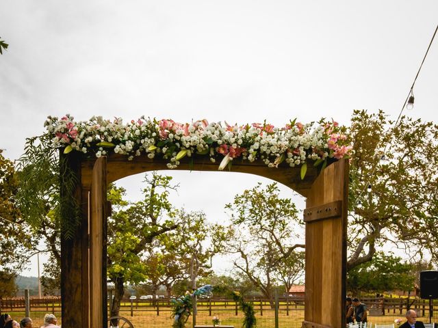 O casamento de Lucas e Larissa em Santo Antônio do Leverger, Mato Grosso 39