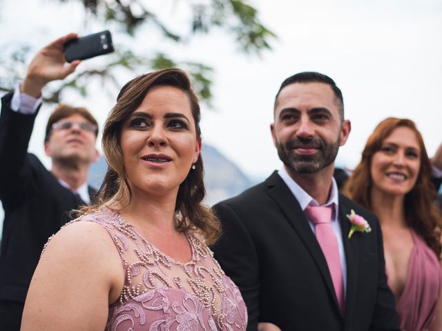 O casamento de Thiago e Lidiane em Niterói, Rio de Janeiro 27
