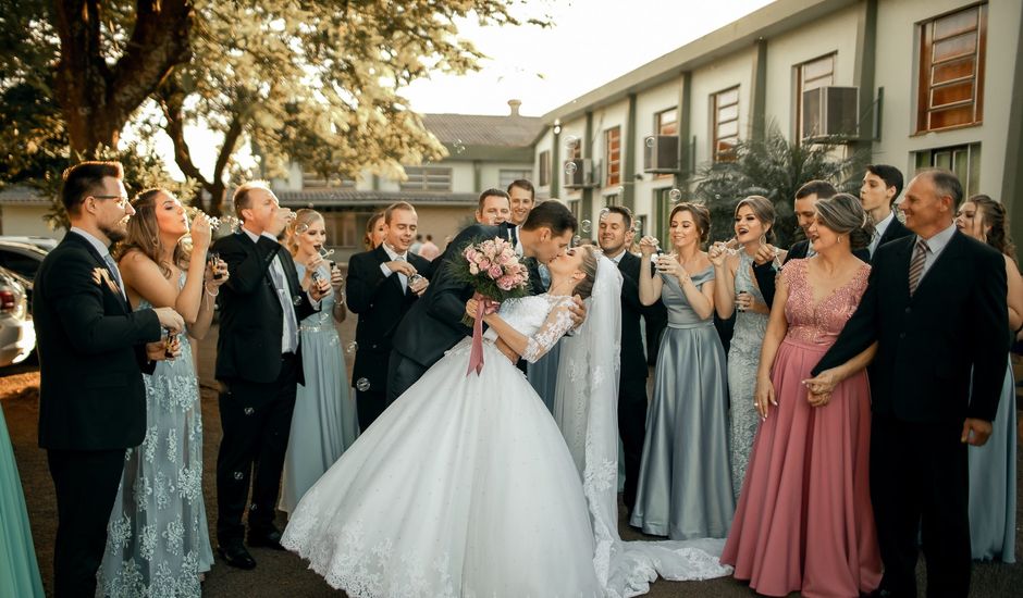 O casamento de Felipe e Dayanne em Nova Santa Rosa, Paraná