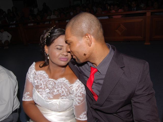 O casamento de Roberto e Elane em Simões Filho, Bahia 35