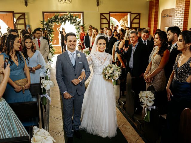 O casamento de Vinicius e Leticia em Patos de Minas, Minas Gerais 56