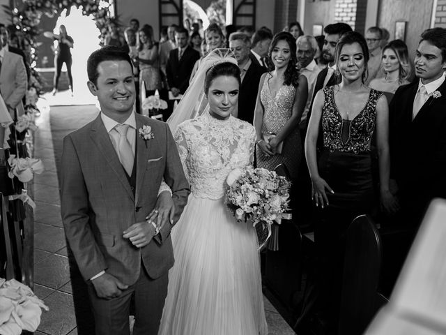 O casamento de Vinicius e Leticia em Patos de Minas, Minas Gerais 57