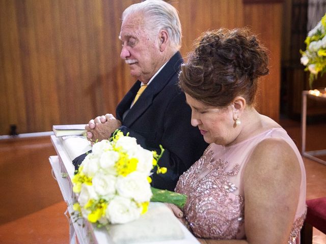 O casamento de Ivanir e Julieta em Campos do Jordão, São Paulo Estado 34