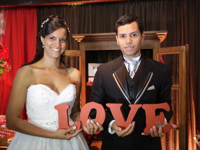 O casamento de Marcelo e Thayma em São Gonçalo, Rio de Janeiro 17