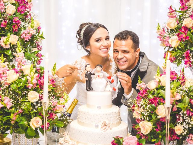 O casamento de Moacir e Elania em Cotia, São Paulo Estado 34