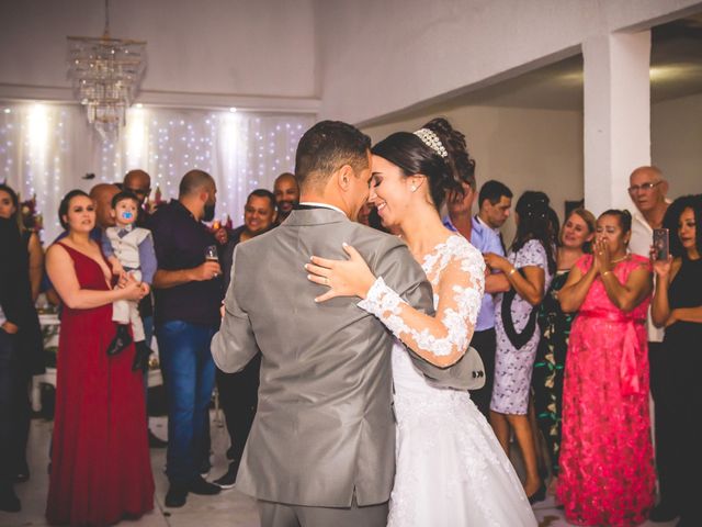 O casamento de Moacir e Elania em Cotia, São Paulo Estado 37