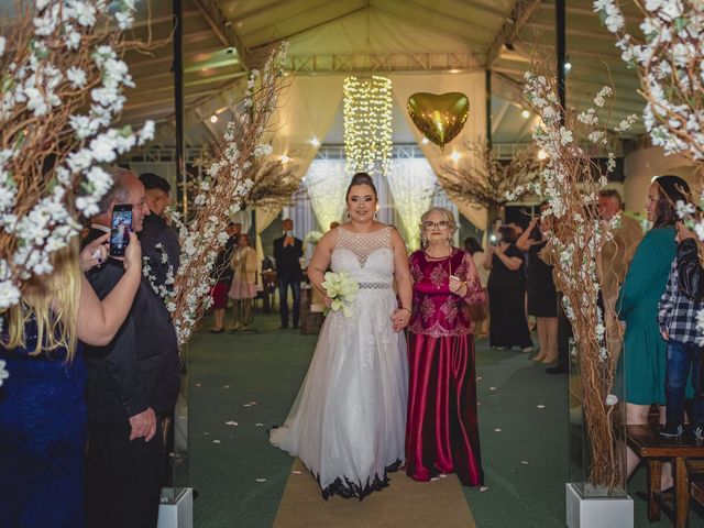 O casamento de Edmilson e Tatiane em Cotia, São Paulo Estado 32