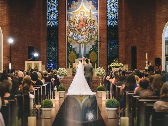 O casamento de Denis e Priscila em Curitiba, Paraná 18