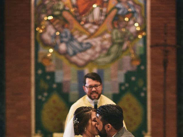 O casamento de Denis e Priscila em Curitiba, Paraná 25