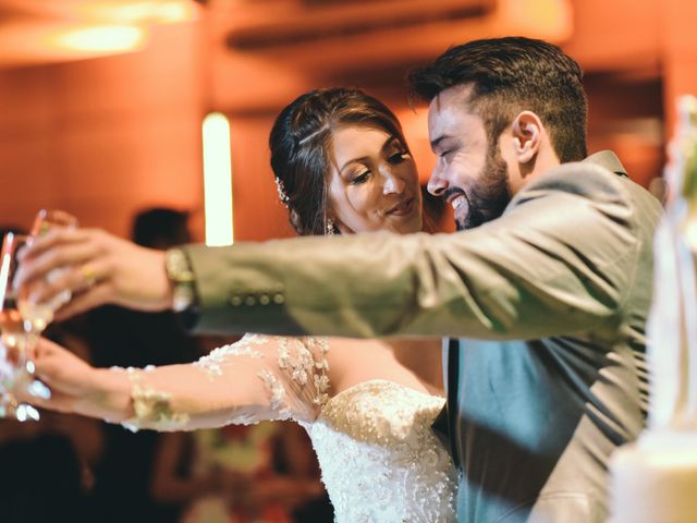 O casamento de Denis e Priscila em Curitiba, Paraná 29