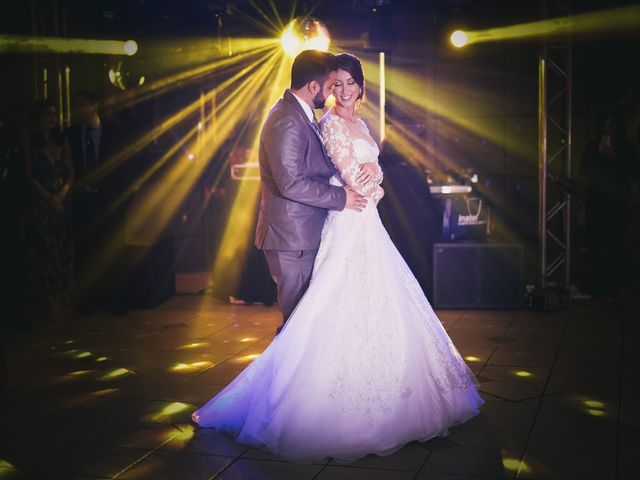 O casamento de Denis e Priscila em Curitiba, Paraná 34