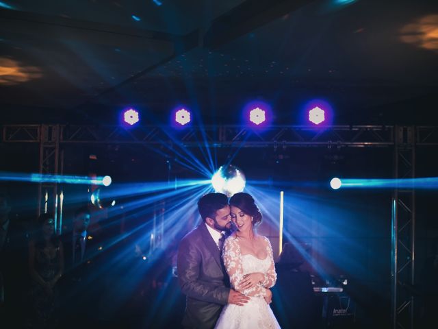 O casamento de Denis e Priscila em Curitiba, Paraná 35