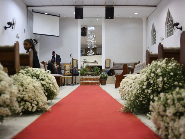 O casamento de Maurício e Flávia em Carapicuíba, São Paulo Estado 34