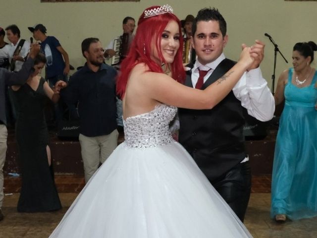 O casamento de Matheus e Samara em Goioxim, Paraná 11