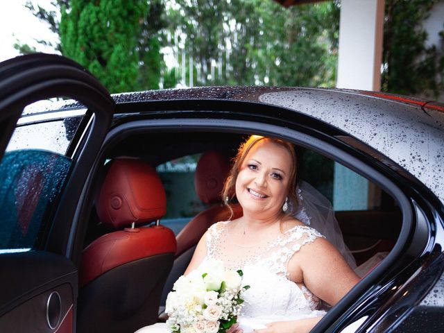 O casamento de Ademir e Luciana em Tijucas, Santa Catarina 13