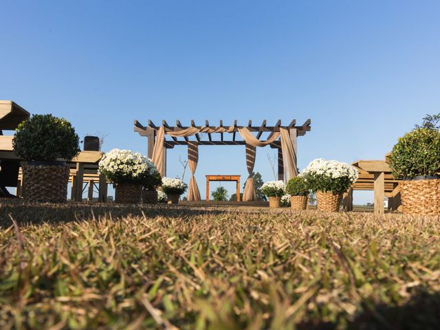 O casamento de Dener e Caliandra  em Balneário Gaivota, Santa Catarina 11