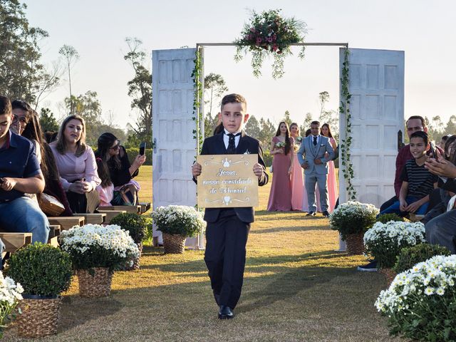 O casamento de Dener e Caliandra  em Balneário Gaivota, Santa Catarina 13
