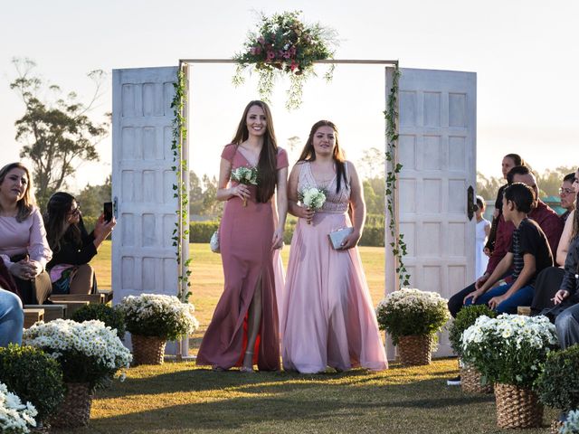 O casamento de Dener e Caliandra  em Balneário Gaivota, Santa Catarina 18
