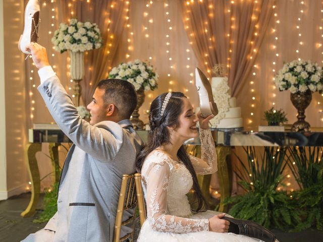 O casamento de Dener e Caliandra  em Balneário Gaivota, Santa Catarina 48