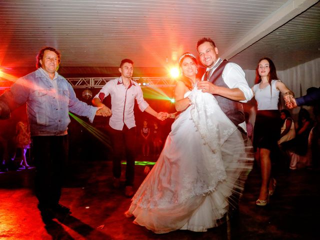 O casamento de Mauro e Ereni em São José dos Pinhais, Paraná 36