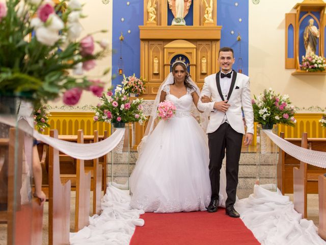 O casamento de Emerson e Manuela em Carapicuíba, São Paulo Estado 41